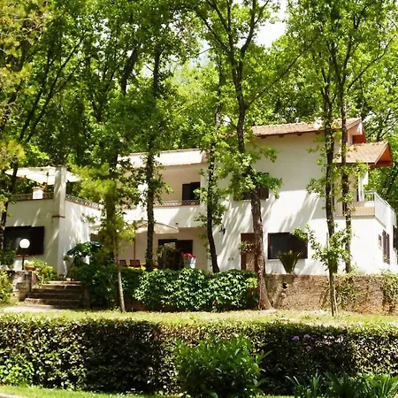 Tiglio Vila Itri