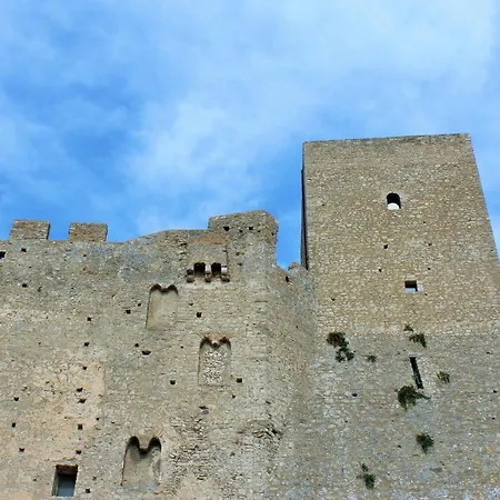 Tiglio Vila Itri